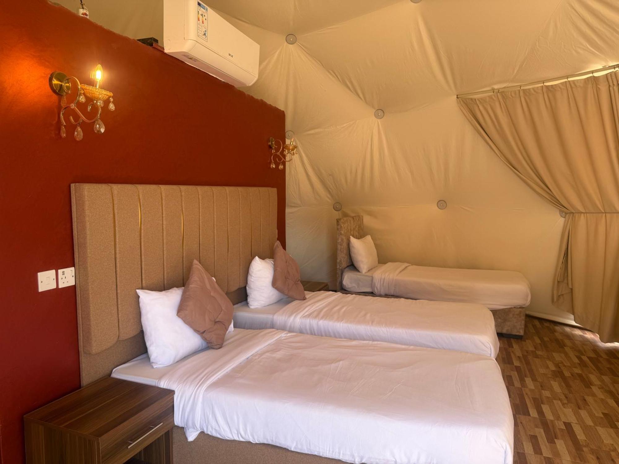 Rum Luxury Camp 와디럼 외부 사진
